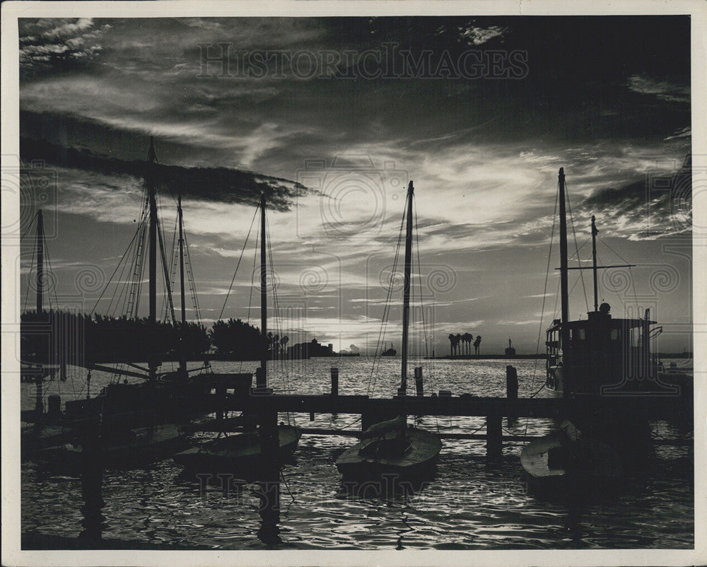 Press Photo Boats - Historic Images