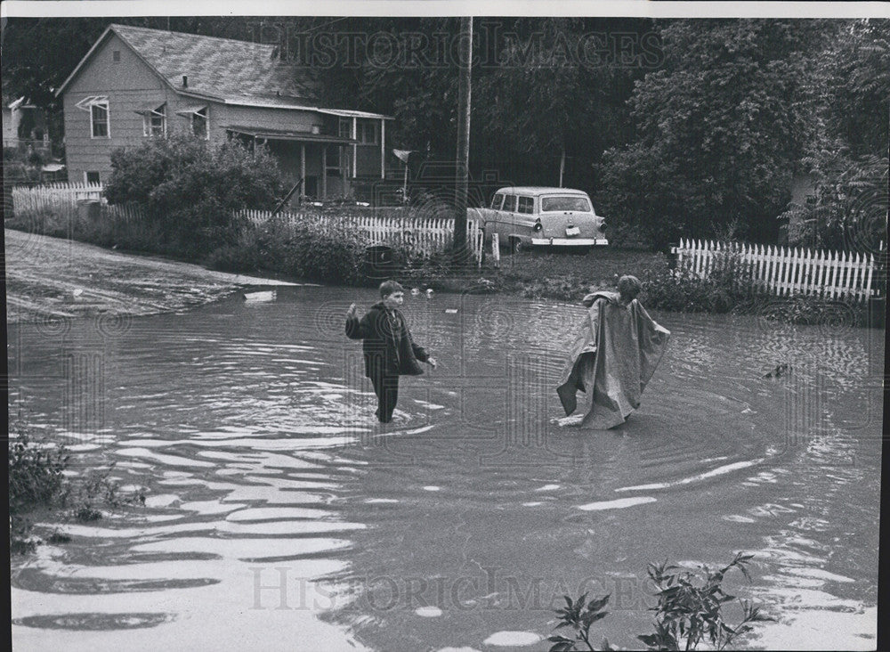 1965 Press Photo Effect of cloudburst near Denver, Colorado - Historic Images