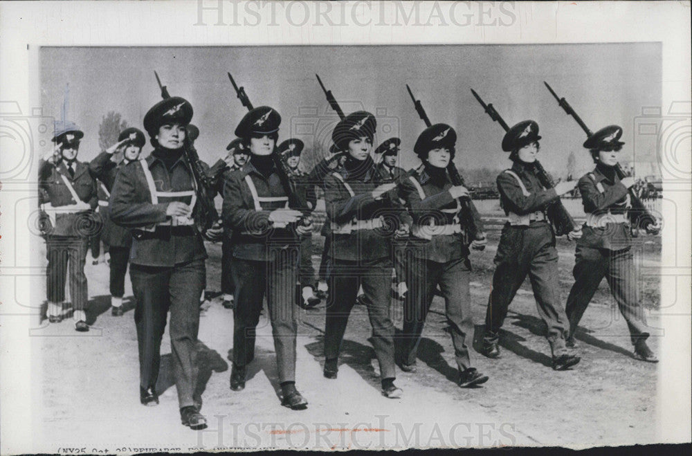 1951 Press Photo Girls Turkish Academy March Parade Anniversary Republic 1923 - Historic Images