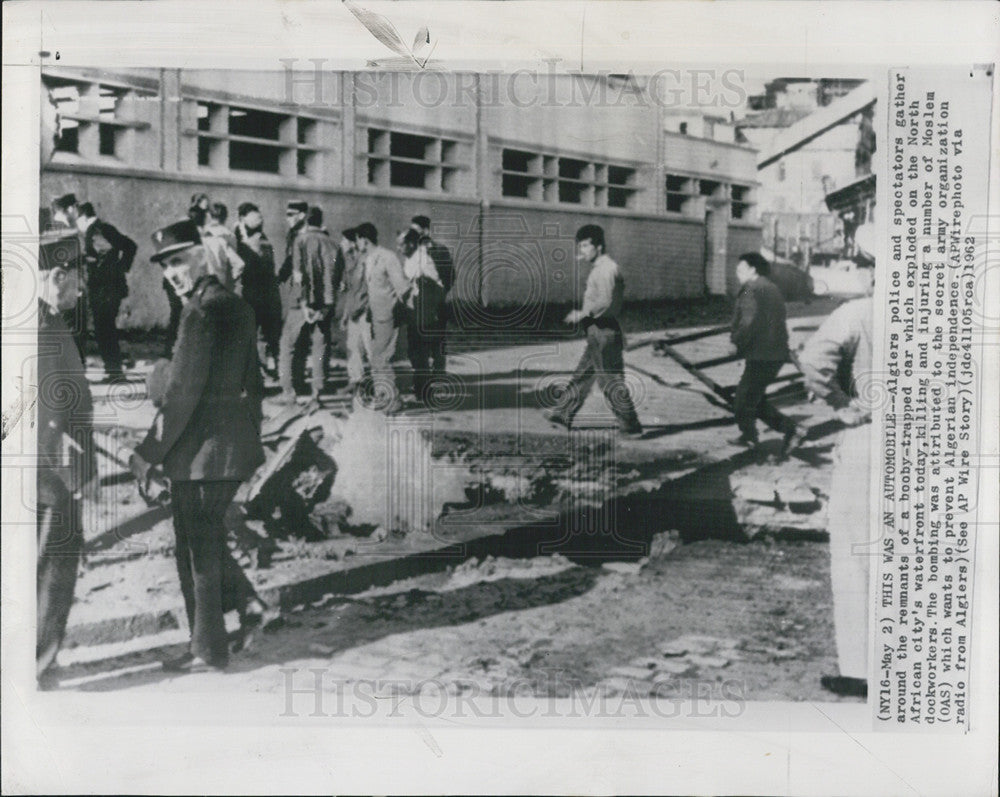 1962 Press Photo Algiers Police After Bombing - Historic Images