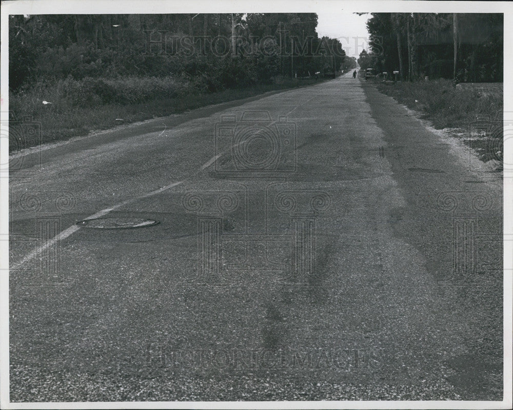 1964 Press Photo Road that needs repair in Baty Vista,Fla - Historic Images