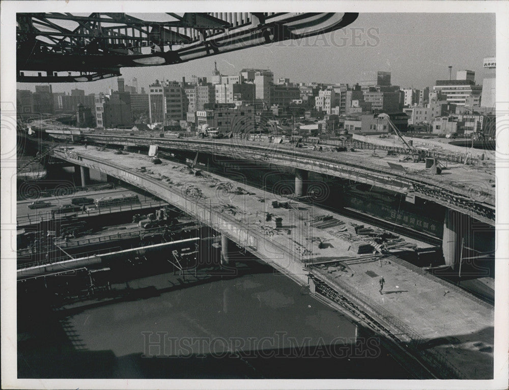 Press Photo Downtown Tokyo, Japan - Historic Images