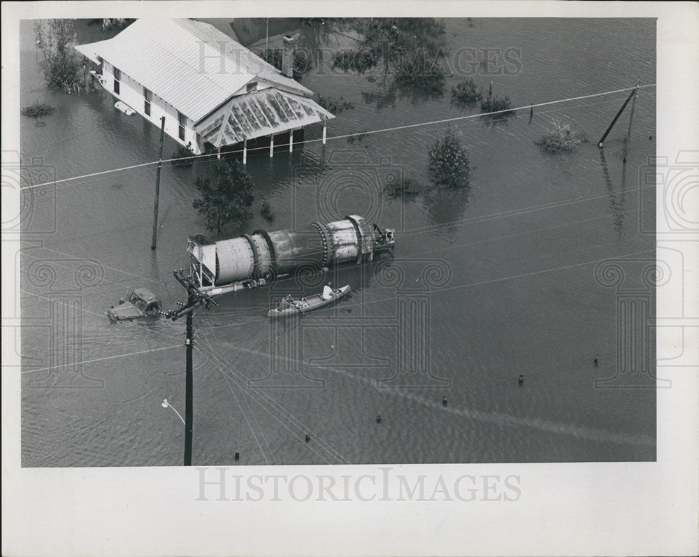 1964 Press Photo Live Oak St Petersburg Hurricane - Historic Images