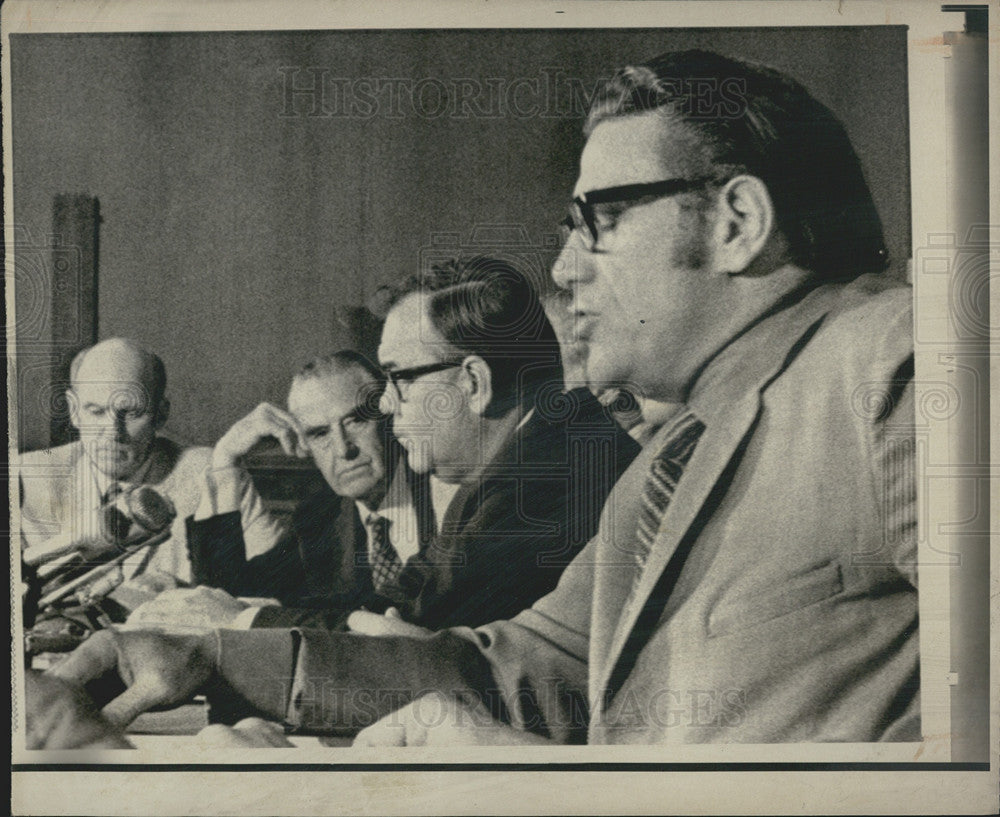 1970 Press Photo Sen Alan Cranston, Ambassador W Averell Harriman, Anti-War - Historic Images