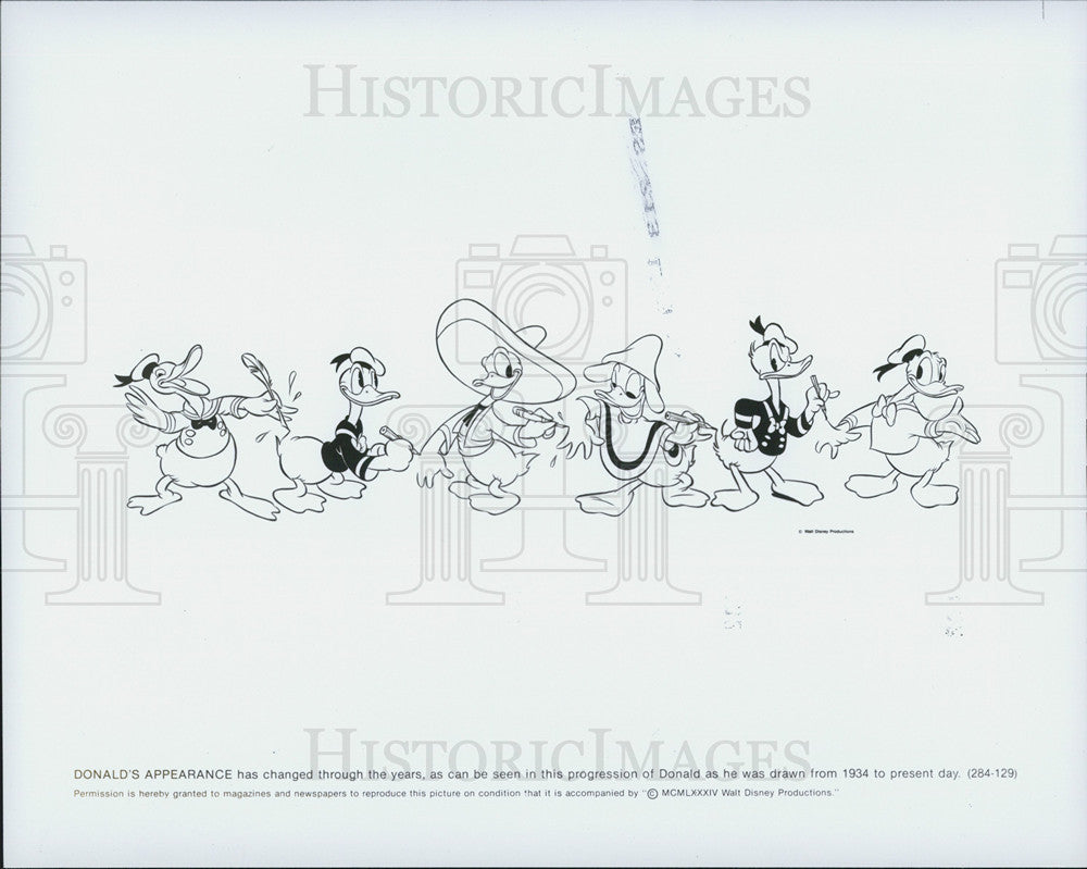 1988 Press Photo Donald Duck As He Appears Through the Yrs From 1934 To Present - Historic Images