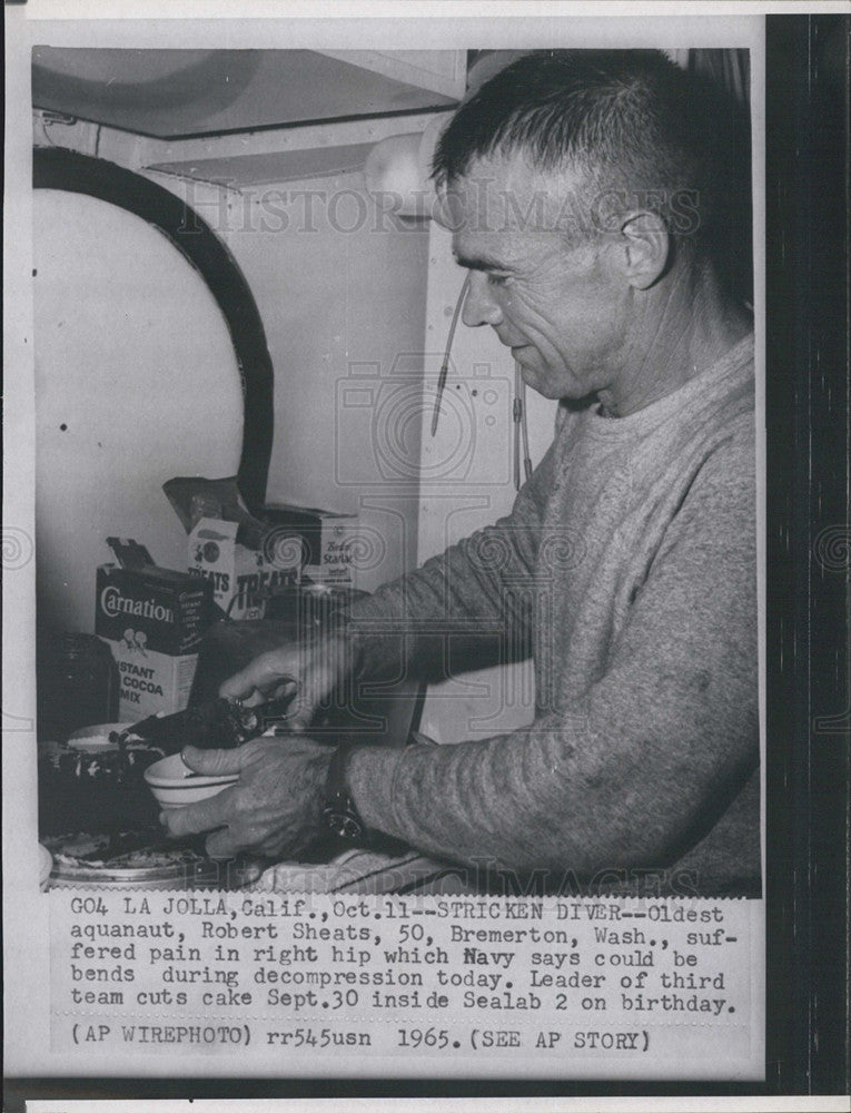 1965 Press Photo Oldest Aquanaut Robert Sheats Has Hip Pain From Decompression - Historic Images