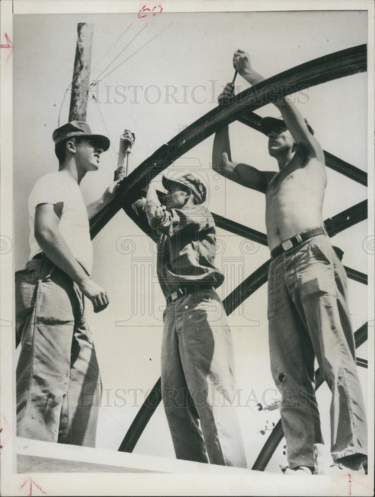 1965 Press Photo Navy Seabees Create Airstrips In Isolated Areas - Historic Images