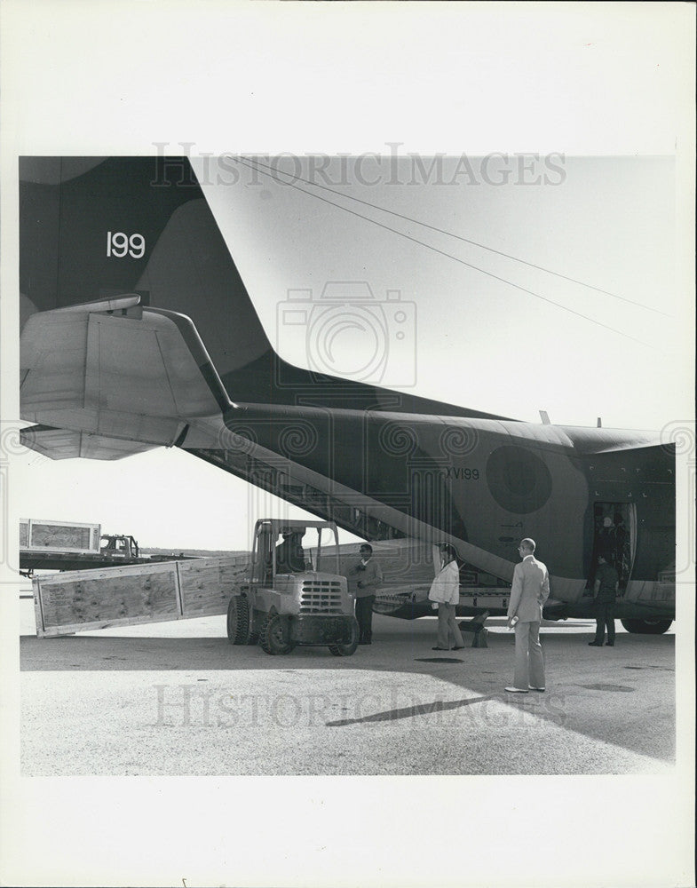 1977 Press Photo Royal Air Force Hercules Transport Plane St Petersburg - Historic Images