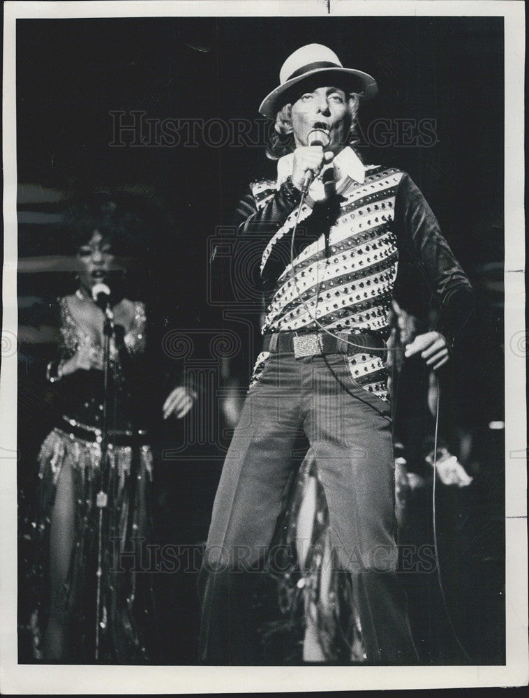 1977 Press Photo Barry Manilow - Historic Images