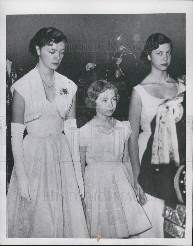 1954 Press Photo Princesses Birgitta,Christina &amp; Desiree of Sweden - Historic Images