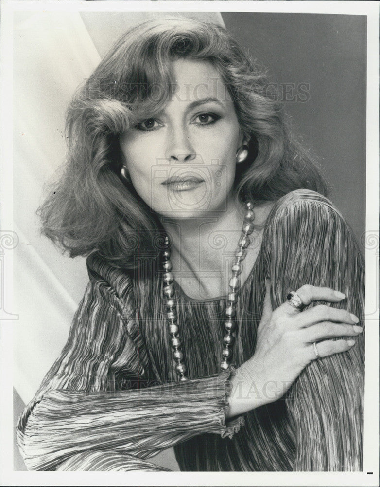 1986 Press Photo Faye Dunnaway Talks About Her New TV Role - Historic Images