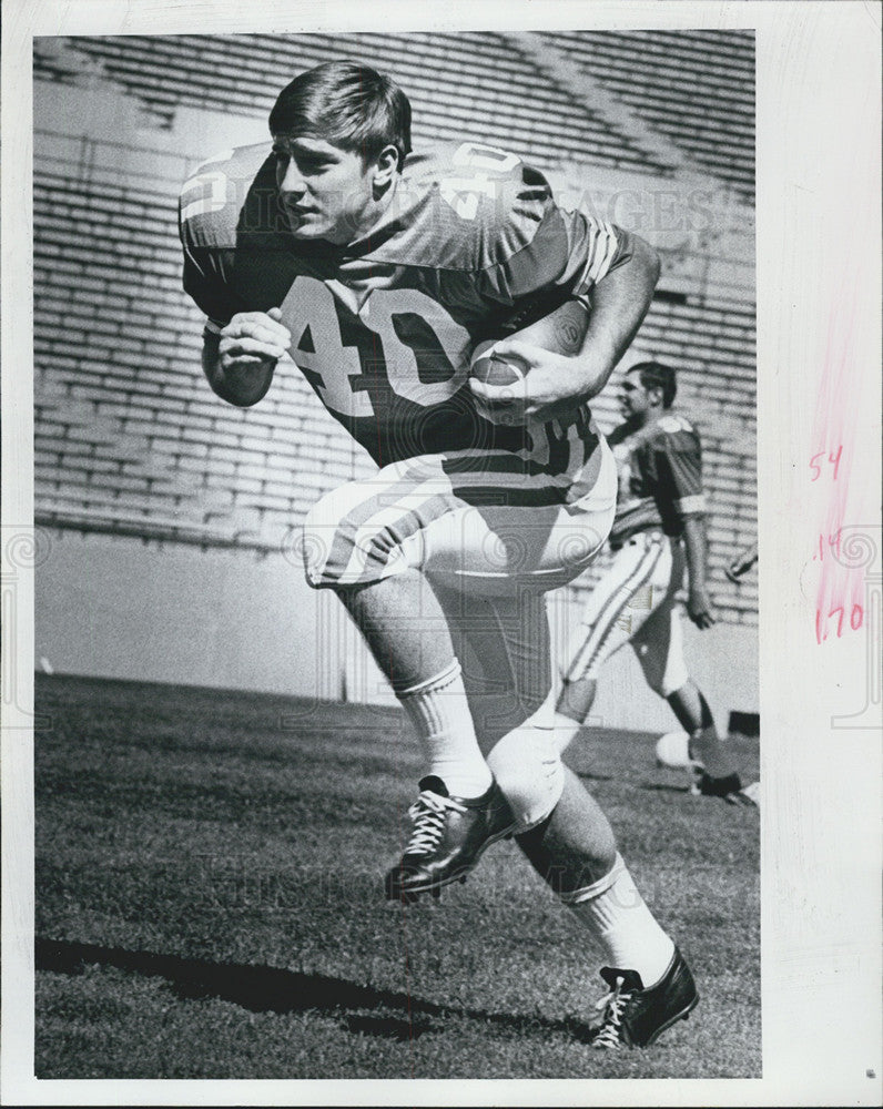 1974 Press Photo Chris Milodrogovich, tailback U.S. Air Force Academy. - Historic Images