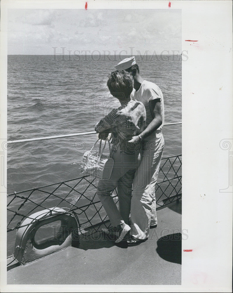 1968 Press Photo Sailors Sweetheart on the Greenwood, Cruise. - Historic Images