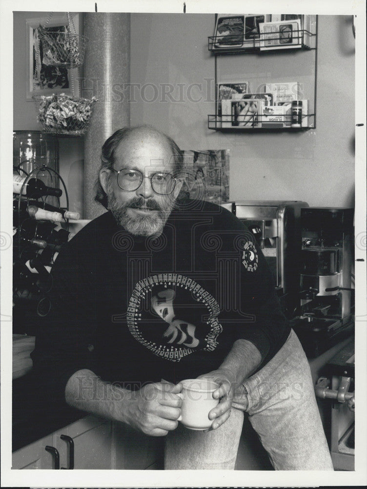 1990 Press Photo Max Gail in Normal Life - Historic Images