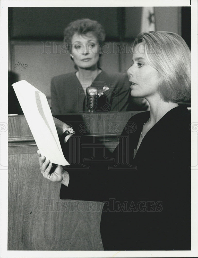 1990 Press Photo Diana Muldaur &amp; Susan Dey in &quot;LA Law&quot; - Historic Images