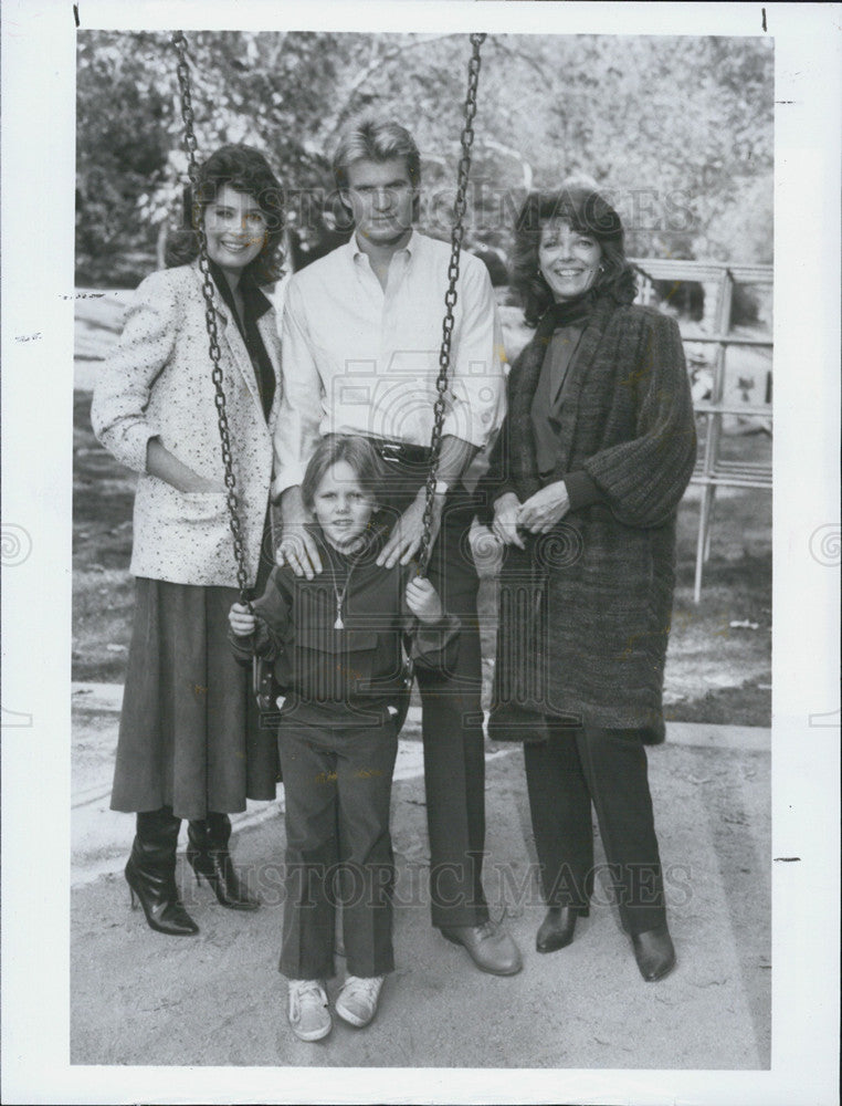 1985 Press Photo Cast of Finder of Lost Loves - Historic Images