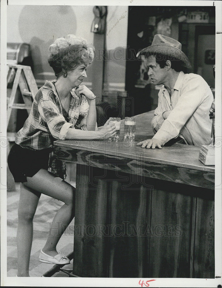 1980 Press Photo Polly Holliday And Geoffrey Lewis On CBS Television Show Flo - Historic Images