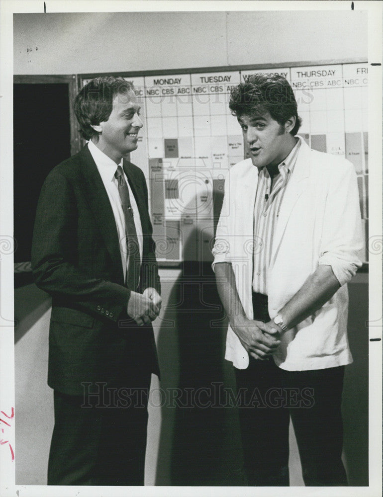 1986 Press Photo Brandon Tartikoff and Jay Leno in Friday Night Videos - Historic Images