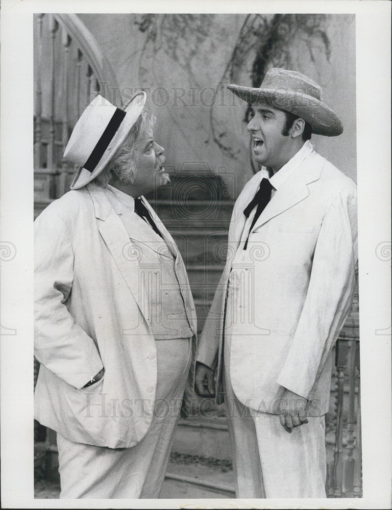 1970 Press Photo Frank Sutton &amp; Jim Nabors CBS Variety Show The Jim Nabors Hour - Historic Images