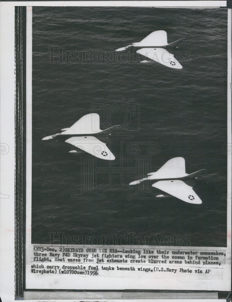 1956 Press Photo Navy F4D Skyray Jet Fighters Fly Over Ocean In Formation Flight - Historic Images