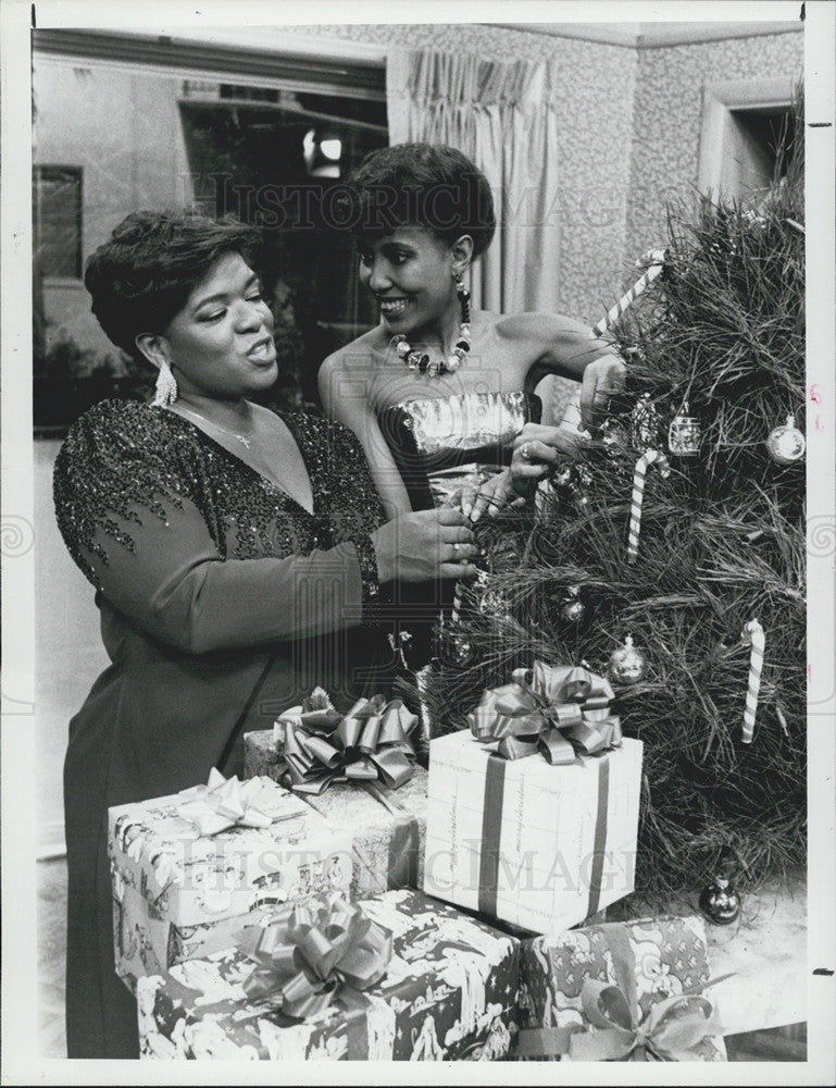 1985 Press Photo Actress Nell Carter and Telma Hopkins - Historic Images