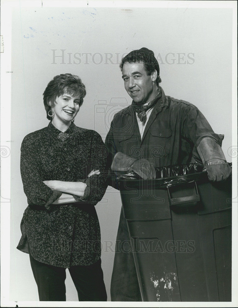 1987 Press Photo Blair Brown and Jay Tarses in &quot;The Days &amp; Nights of Molly Dodd&quot; - Historic Images