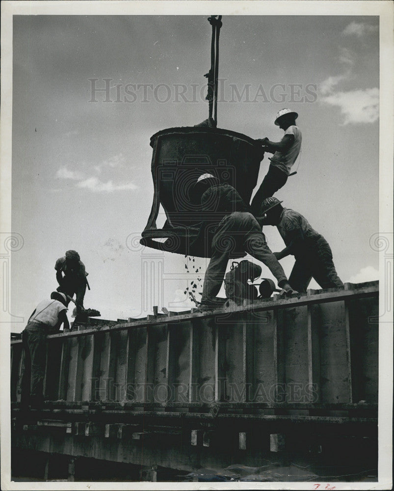 1958 Press Photo Concrete Construction on Bridge in Tampa Bay - Historic Images