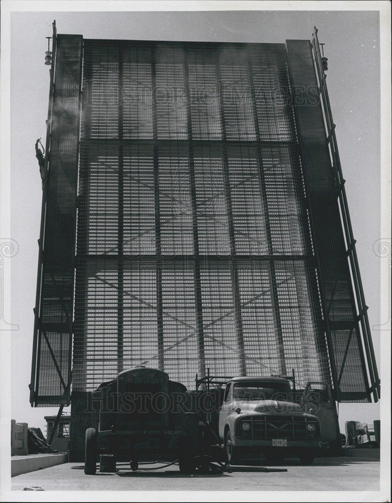 1958 Press Photo Indian Rocks Bridge, Painting West Draw Span - Historic Images