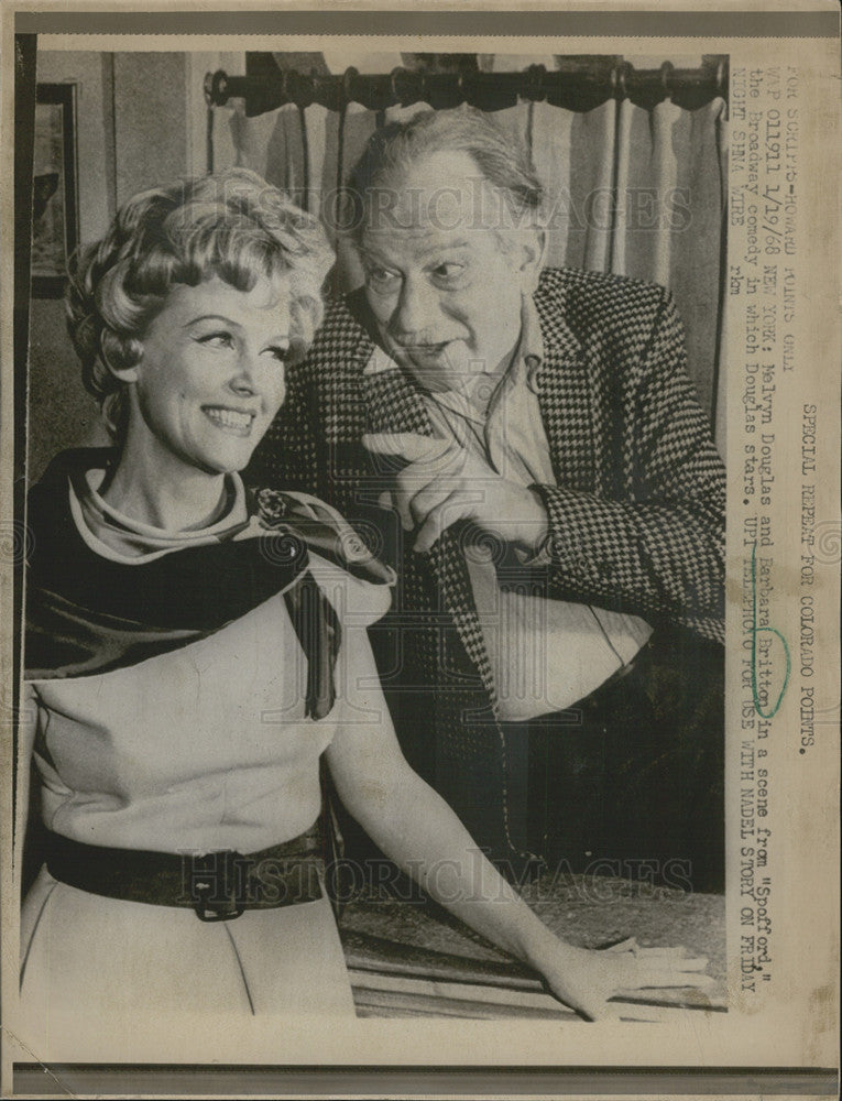 1968 Press Photo Actors Melvyn Douglas Barbara Britton Spofford - Historic Images