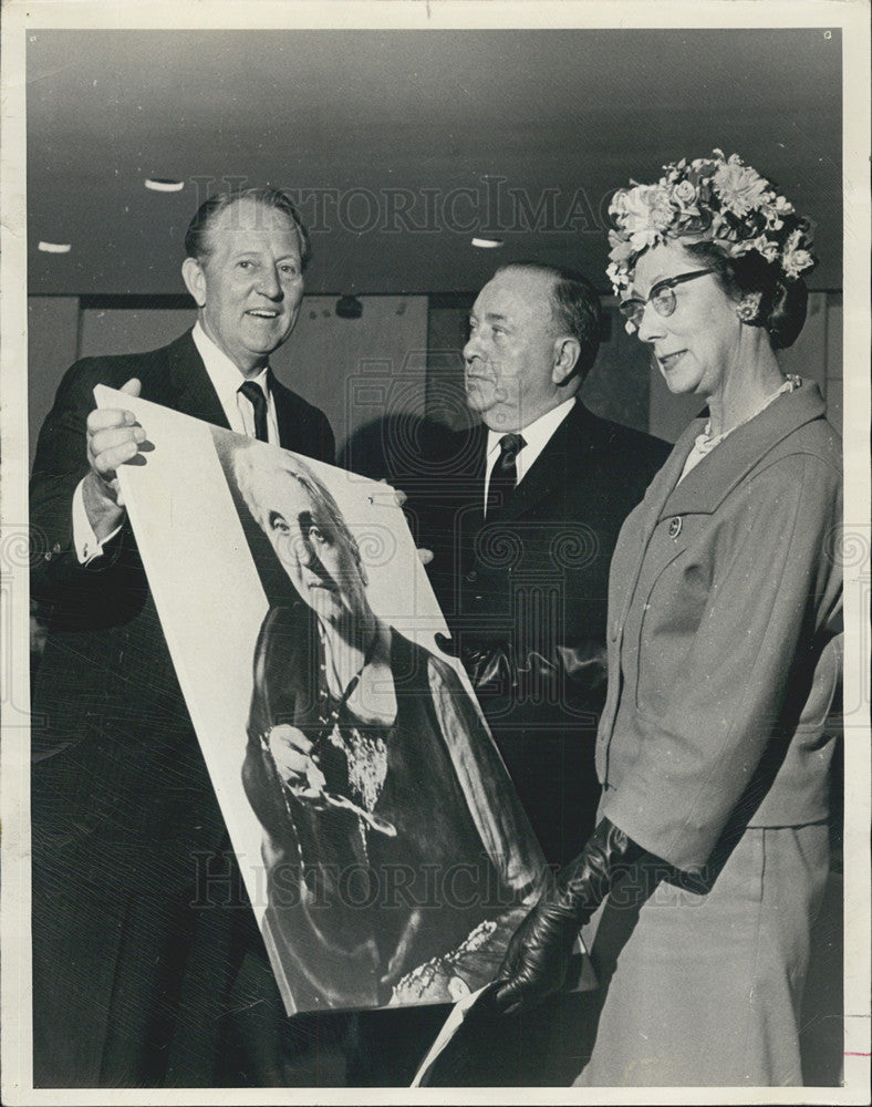 1966 Press Photo Art Linkletter Mayor Richard Daley Mrs James M Seagraves State - Historic Images