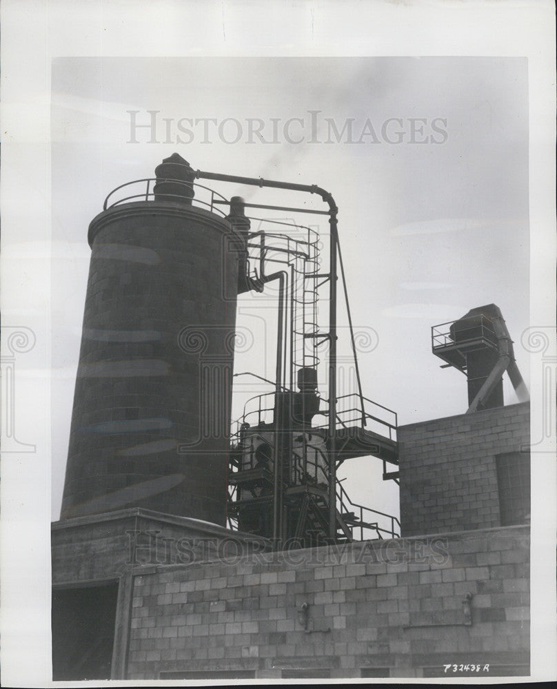 1948 Press Photo Fainesville, Ohio, Glenn L. Martin Co. Ships Vinyl Resin - Historic Images