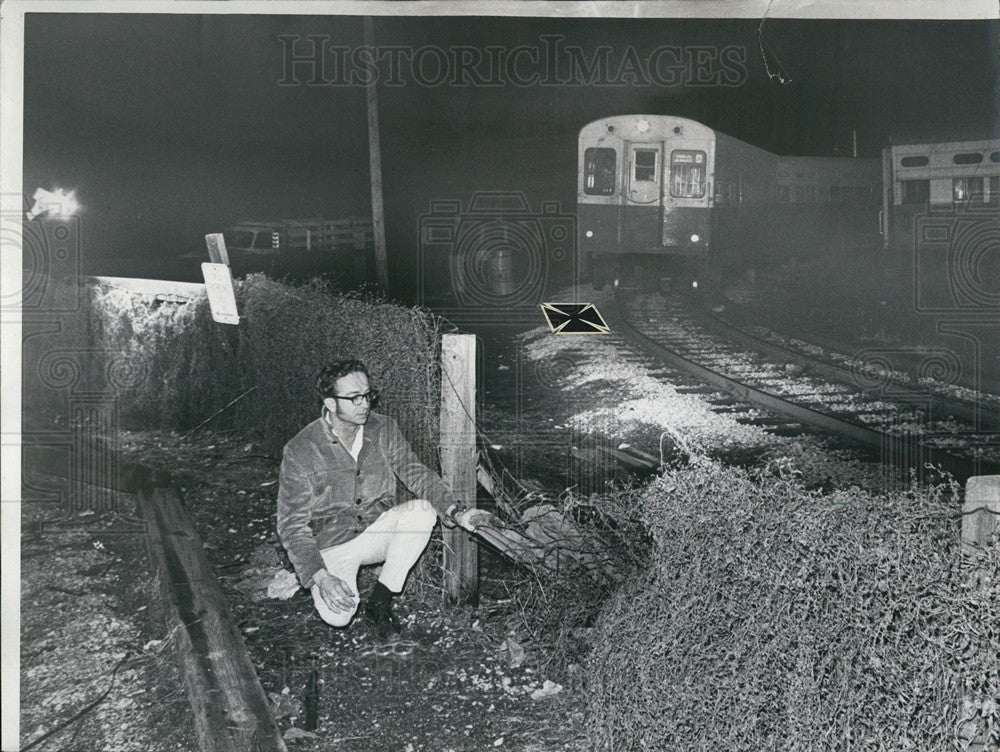 1971 Press Photo Boy electrocuted by third rail in train yard - Historic Images