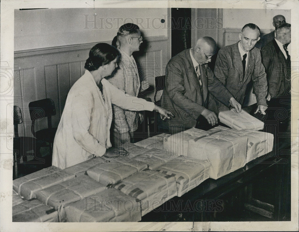 Germany ration cards Berlin short rations 1941 Vintage Press Photo ...