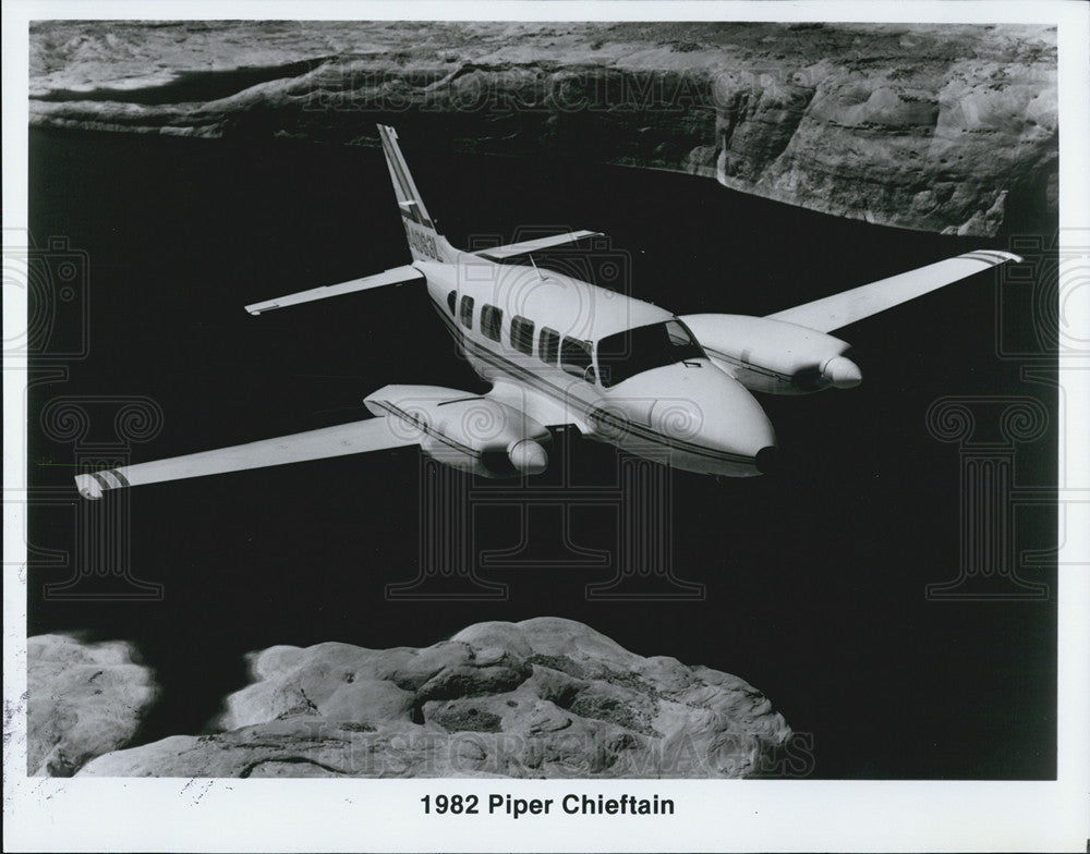 1982 Press Photo Piper Chieftain airplane - Historic Images