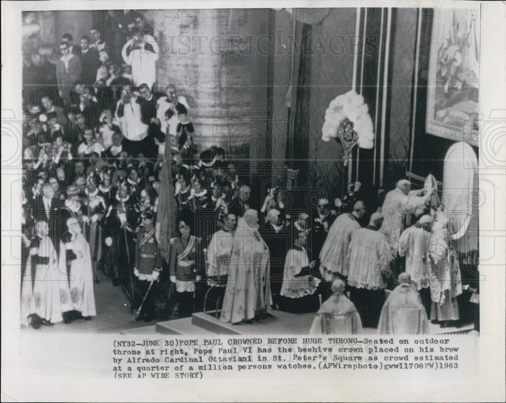 1963 Press Photo Pope paul VI crowned in St Peter&#39;s Square - Historic Images