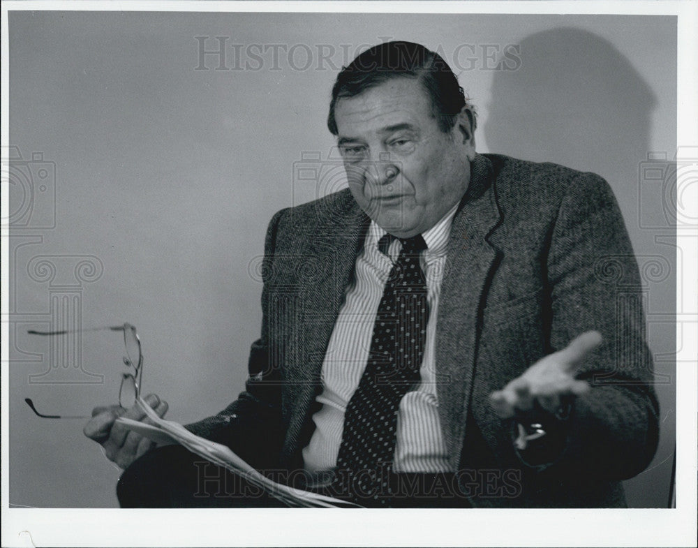 1994 Press Photo Congressman Dan Rostenkowski meets with Chicago ADAPT org. - Historic Images