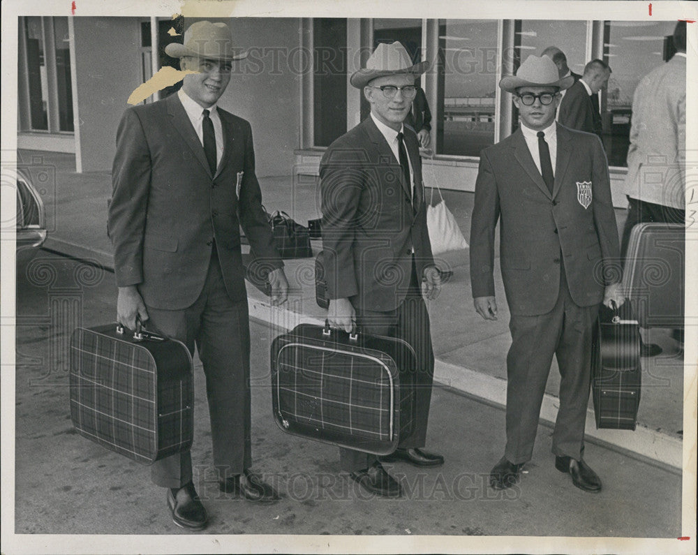 1966 Press Photo 3 members of wrestling team that will tour Japan - Historic Images