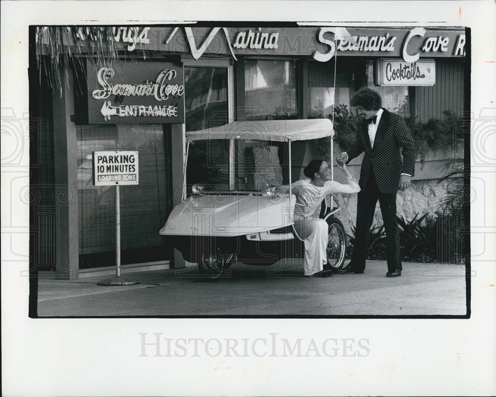 1973 Press Photo People Pwered VehicleSeaman&#39;s Cove, Marina - Historic Images