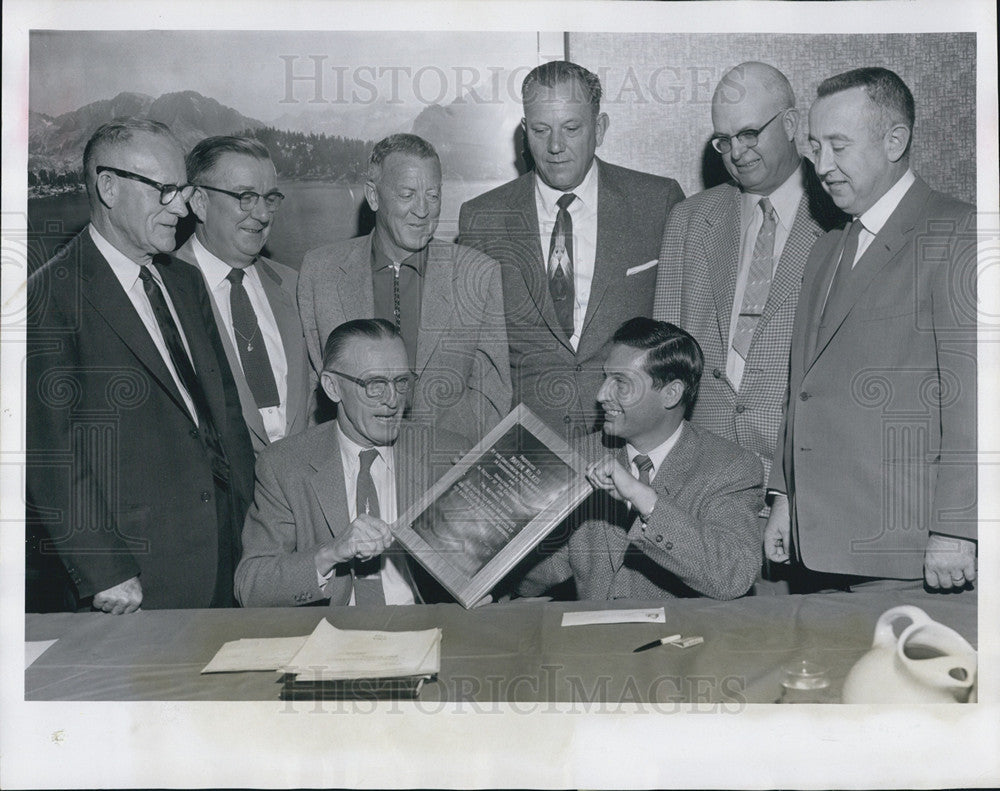 1956 Press Photo Marvin Milkes Gets Plaque From Pres Eddie Mulligan Of CA League - Historic Images