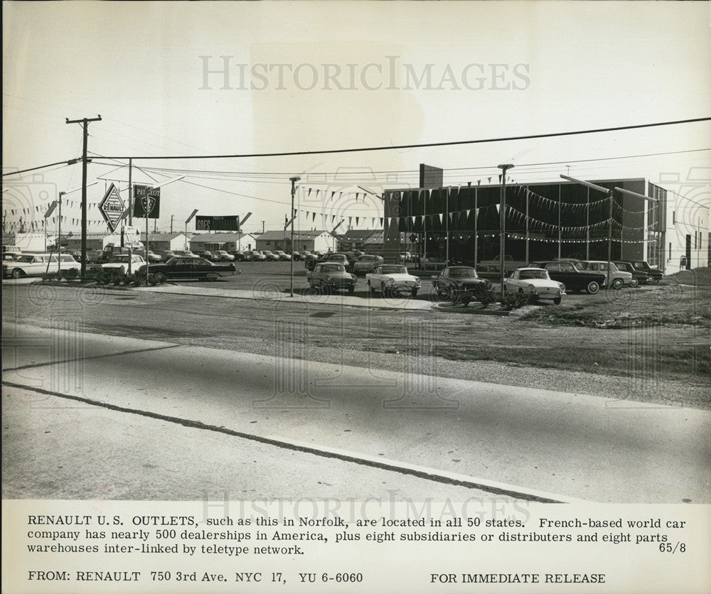 1964 Press Photo Renault auto dealership - Historic Images