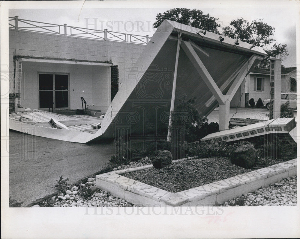 1966 Press Photo Arlington Memorial Funeral Chapel Canopy Down Hurricane Alma - Historic Images