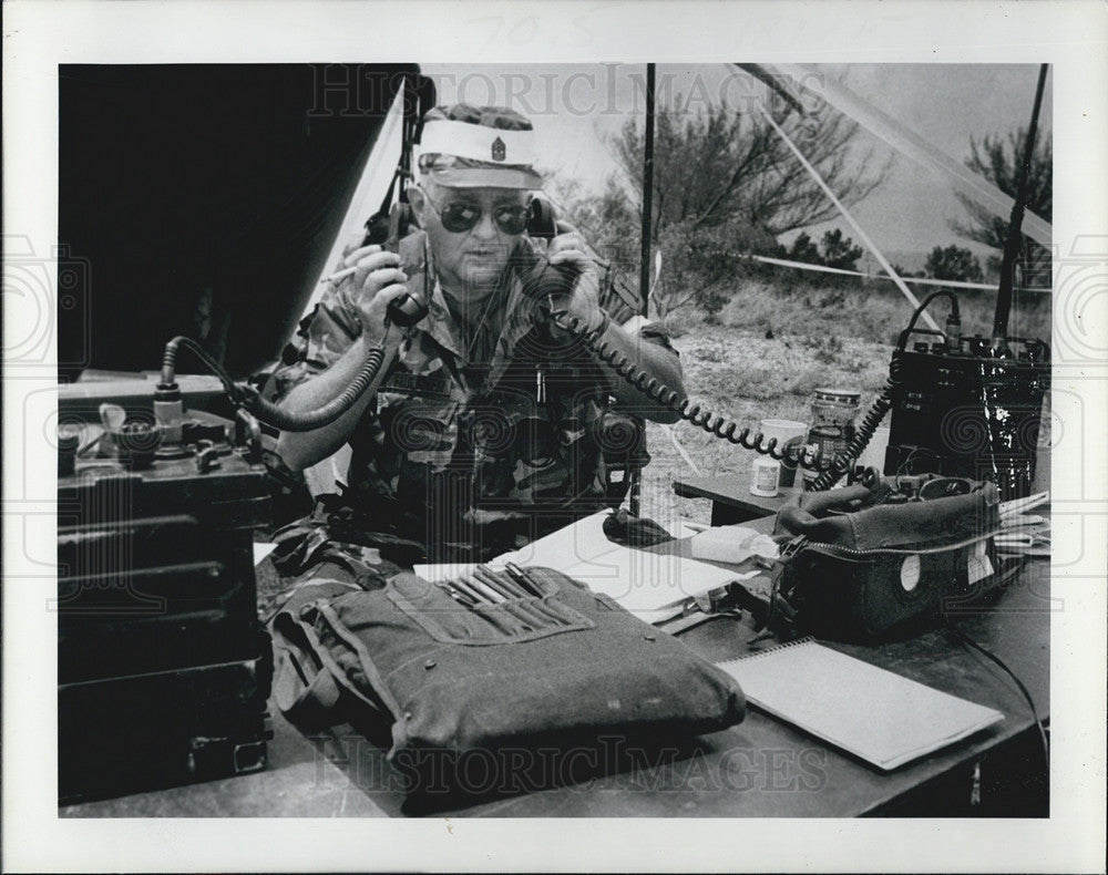 1984 Press Photo Lester Daniels, Radio Man for US Army Reserve - Historic Images