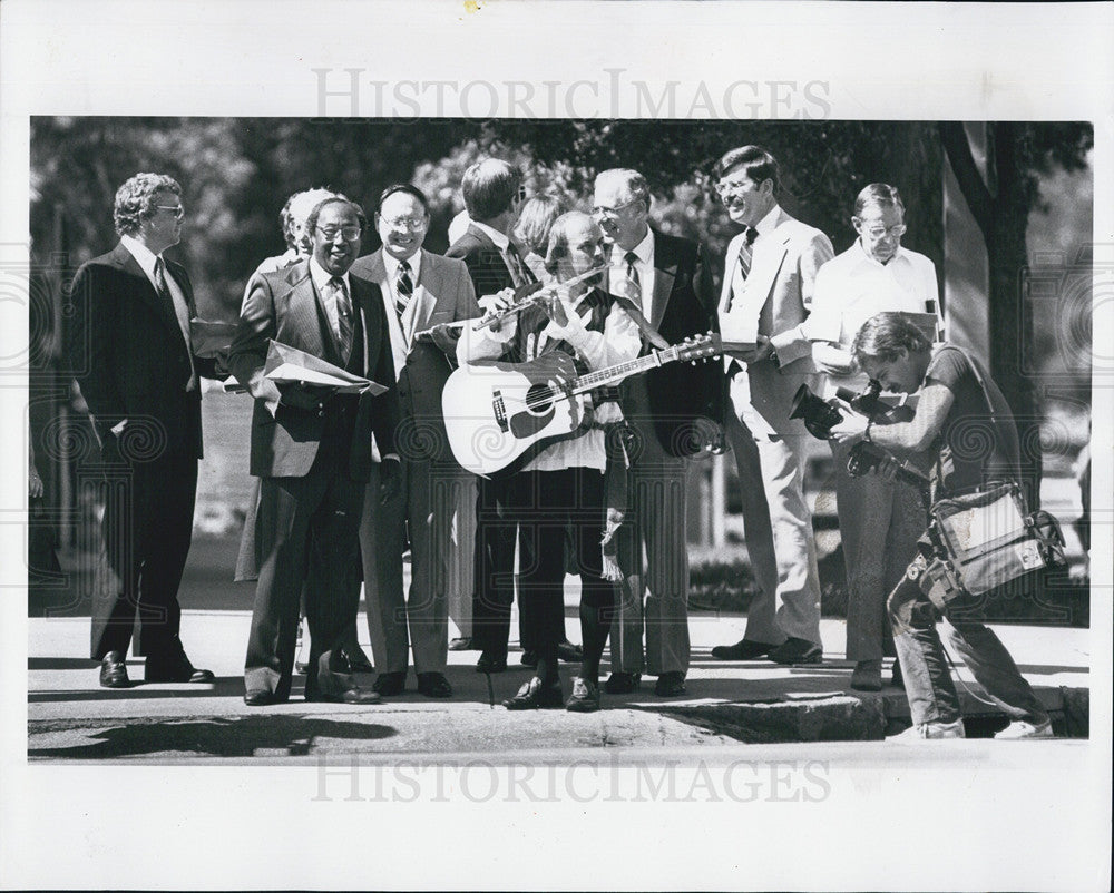 1983 Press Photo Brownbag noontime entertainment Series promoting City St - Historic Images