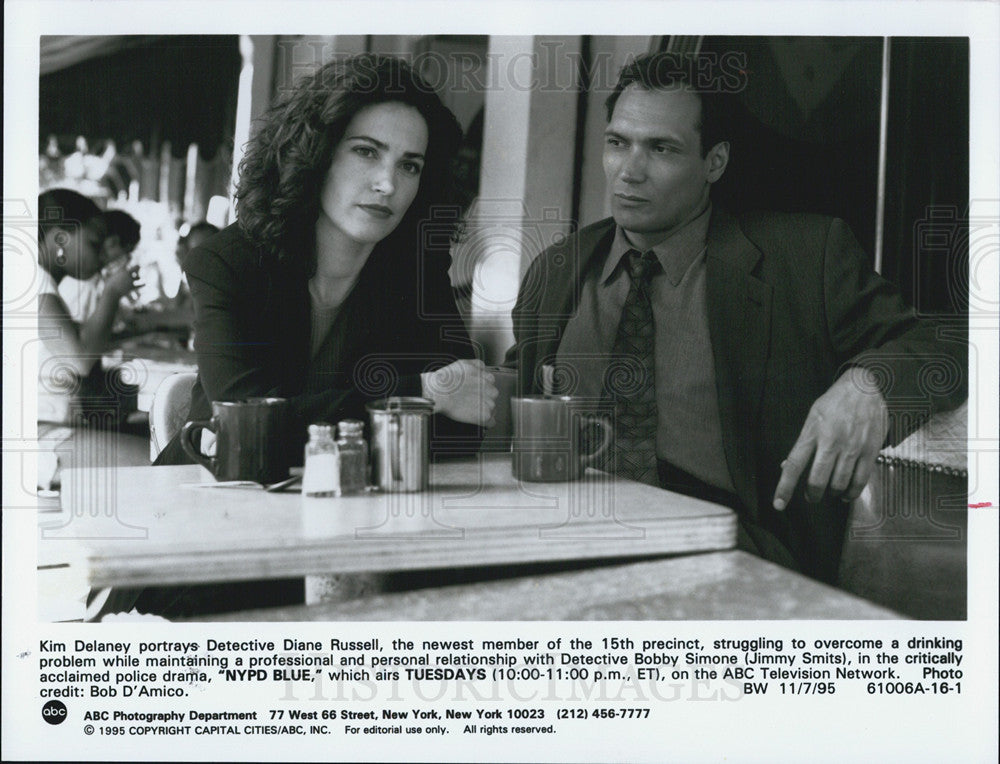 1995 Press Photo &quot;NYPD Blue&quot; Jimmy Smits &amp; Kim Delany - Historic Images