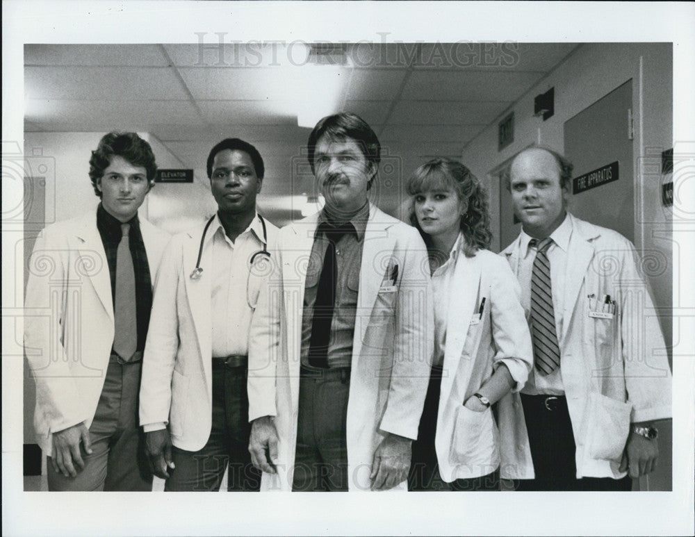 1983 Press Photo Ryan Four Timothy Daly Albert Hall Tom Skeritt - Historic Images