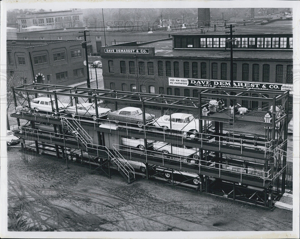 1960 Press Photo New cars on delivery trucks - Historic Images