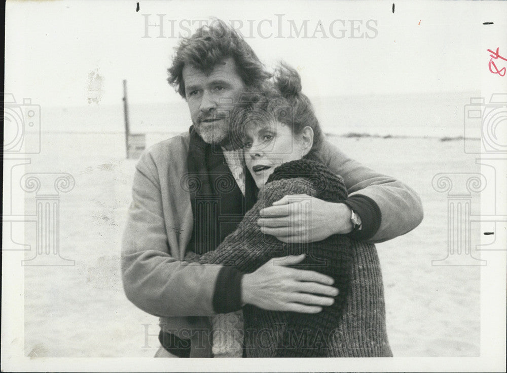 1986 Press Photo John Reilly Elizabeth Montgomery Actors Missing Pieces - Historic Images