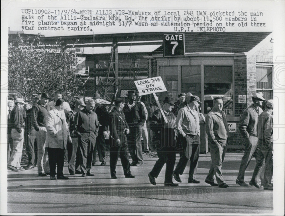 1964 Press Photo Strike at Allis-Chamlers Co - Historic Images
