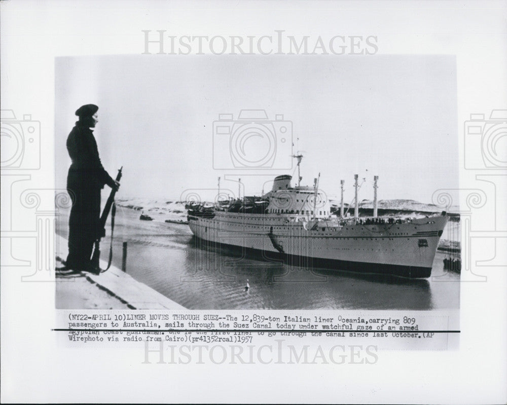 1957 Press Photo Italian Lliner Oceania/Suez Canal/Ship/Egyptian Coast Guard - Historic Images