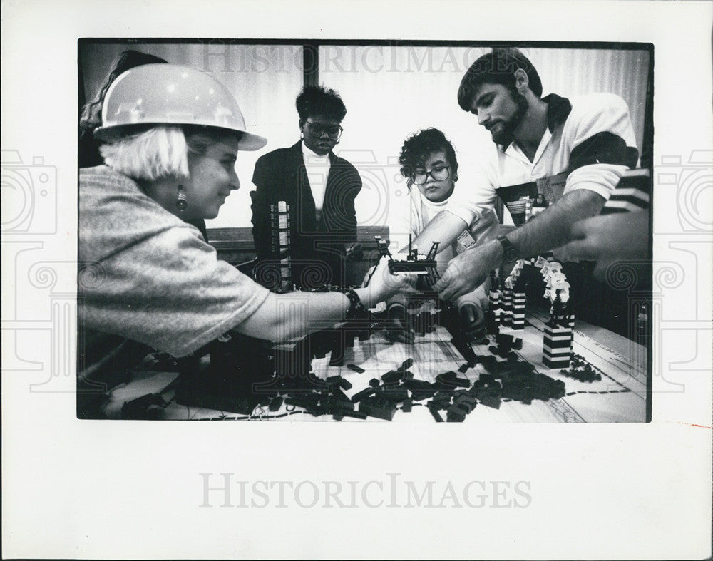 1988 Press Photo &quot;Westin Hotel&quot; - Historic Images